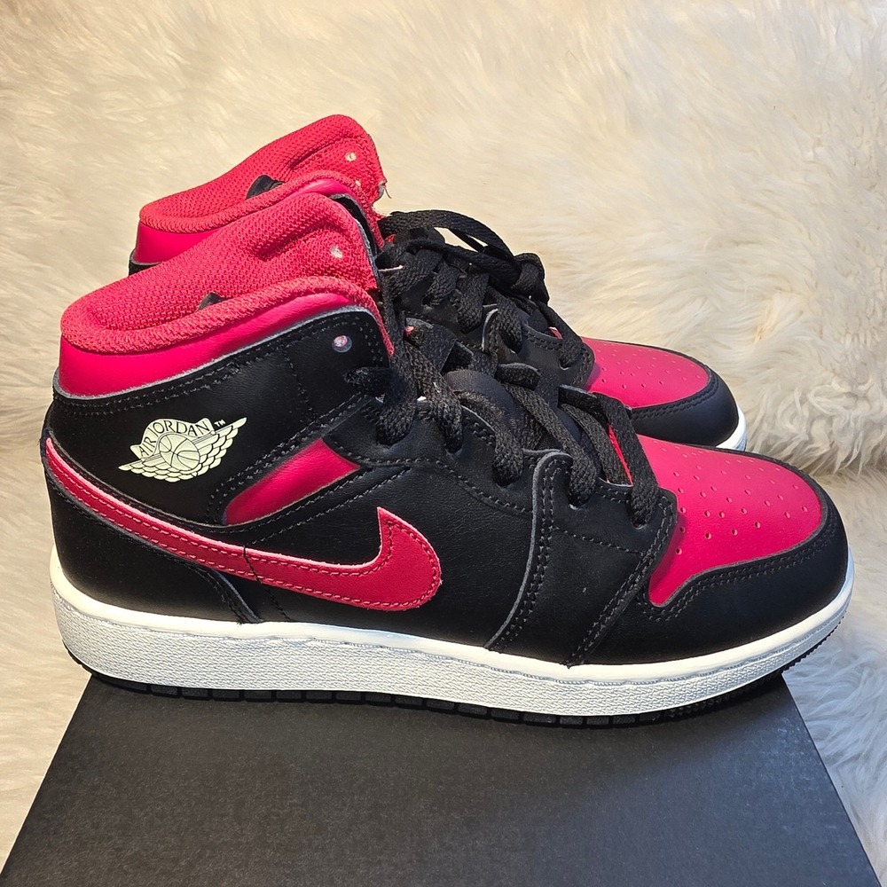Air Jordan 1 Mid GS 5.5Y Womens 7 Black Red DQ8423-067